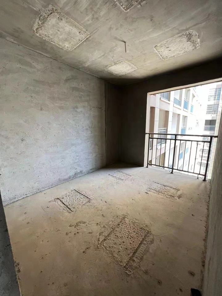 山水藍(lán)天法拍房二期19#、20#棟1304號