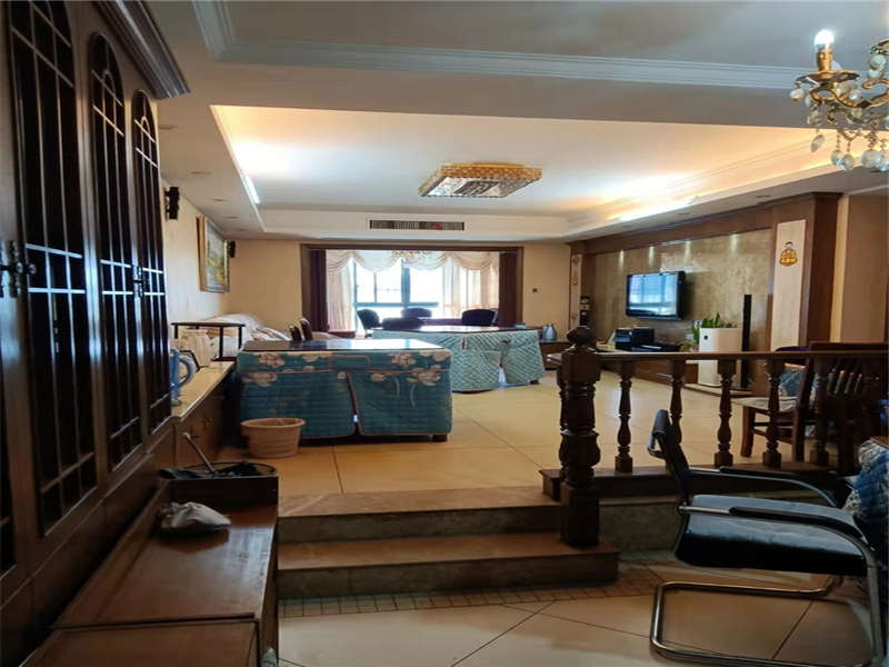 東方新城（東璽門）法拍房L1、L3棟1015號(hào)