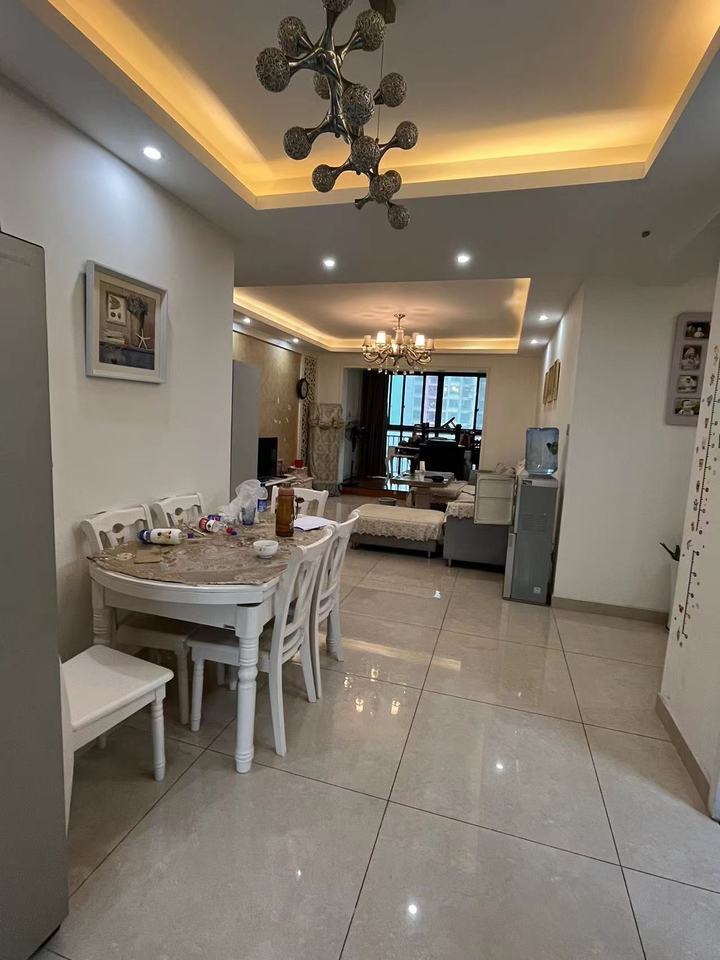 富基世紀(jì)公園法拍房三期44、45#棟1406室