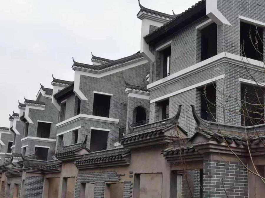 新華聯(lián)銅官窯古鎮(zhèn)(新華聯(lián)銅官窯文化旅游園)法拍房B01-02-03#棟101、201、301房（別墅）
