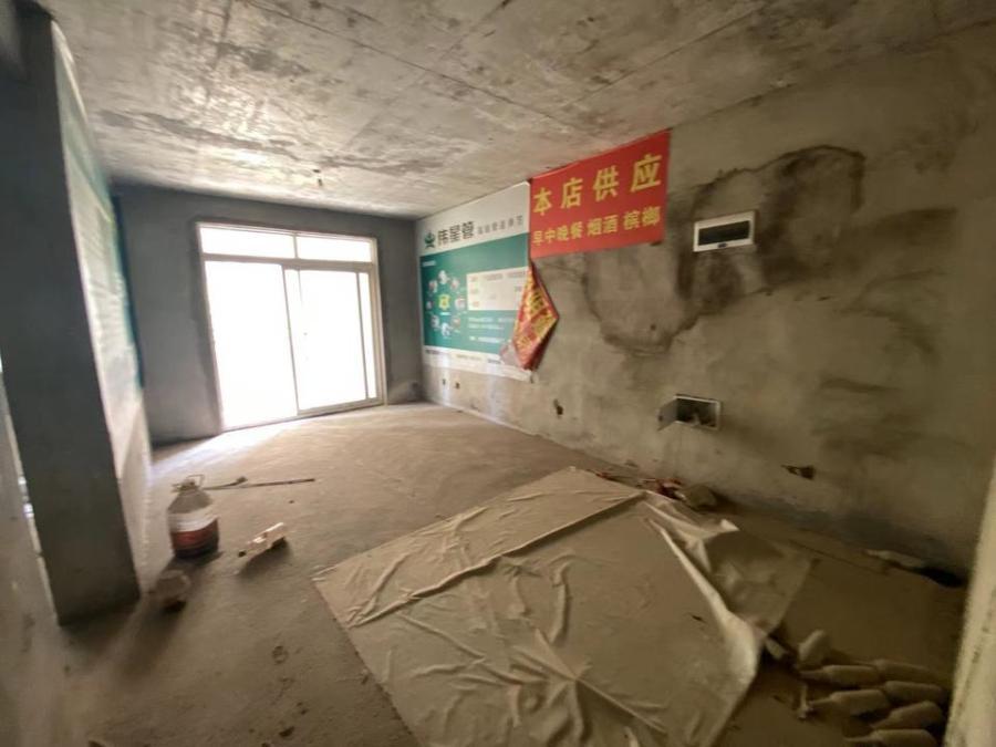 綠地香樹(shù)花城法拍房13棟203號(hào)