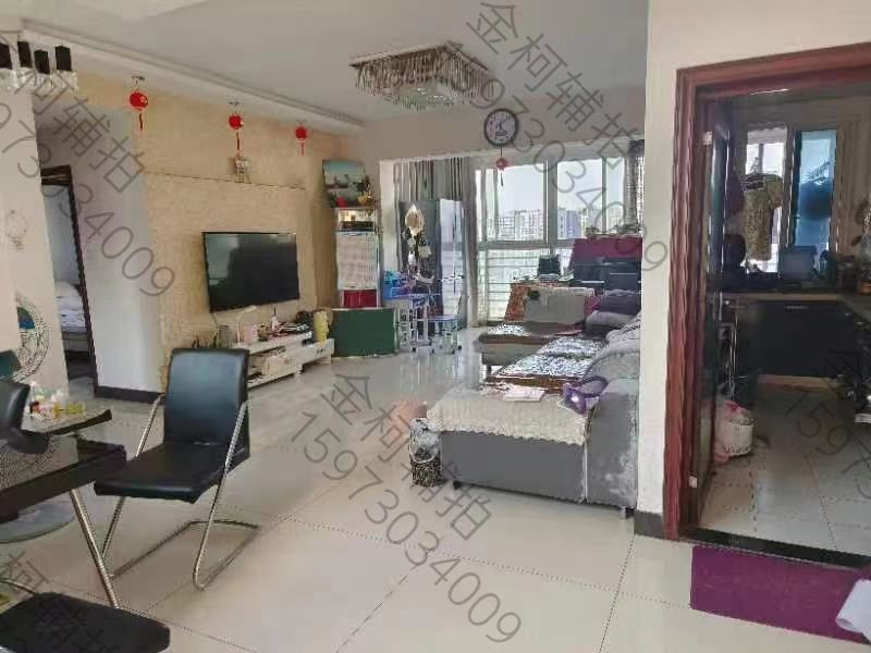 紅區(qū)抽屜公寓法拍房A、B棟2404房