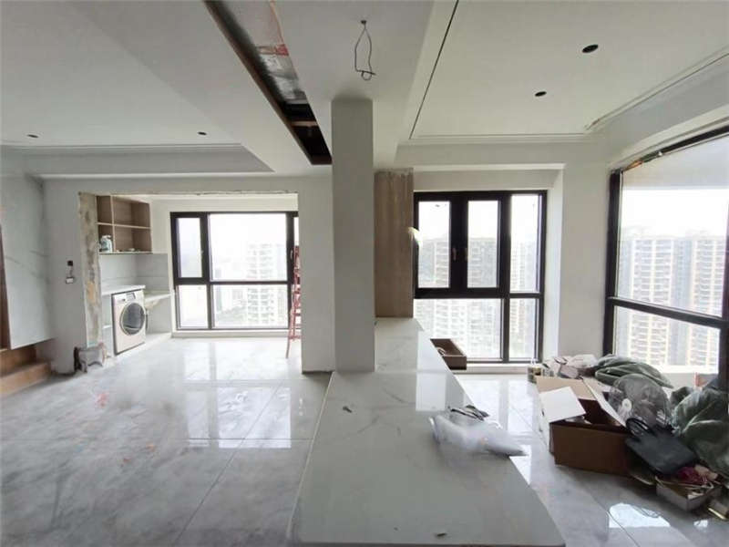 中南國際眼鏡城（中偉商業(yè)中心）法拍房3、4、5棟2301室及其室內(nèi)物品