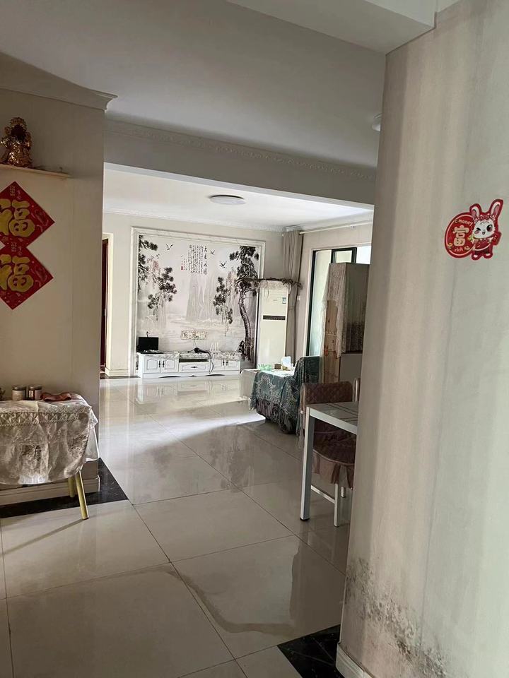 富基世紀(jì)公園法拍房52#、53#棟608室