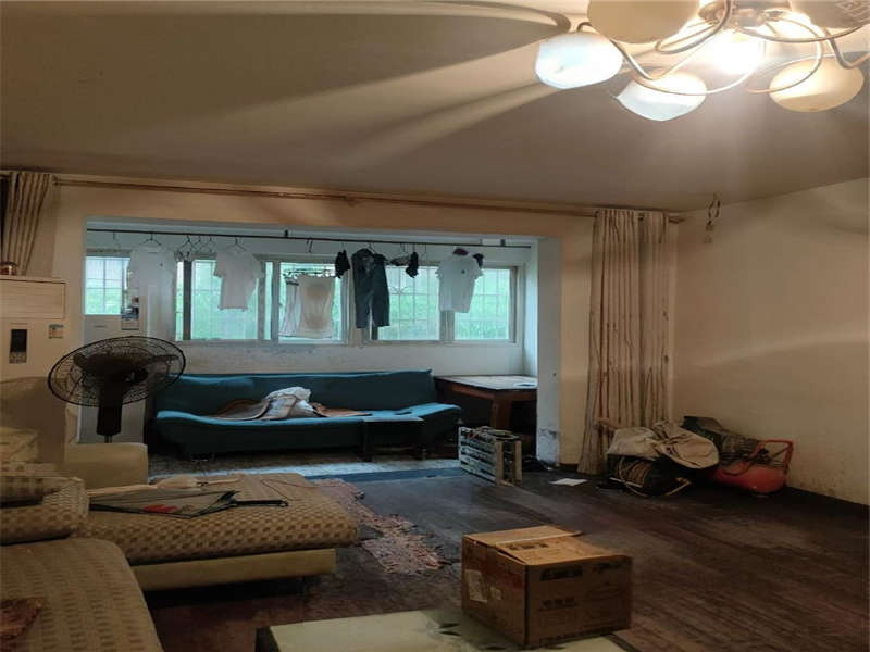 景環(huán)小區(qū)法拍房C3、C4棟104號