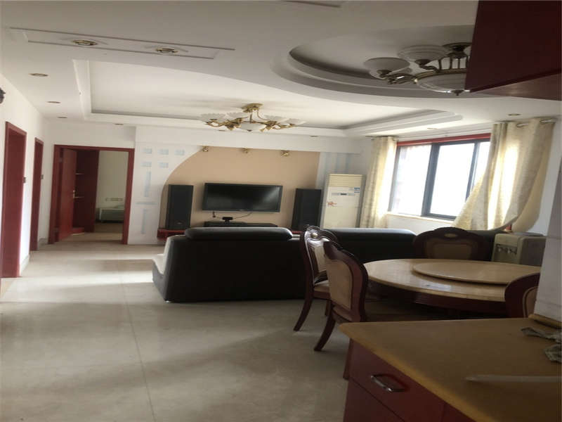 山水嘉園法拍房18、19棟1506號(hào)（包含室內(nèi)家具家電）