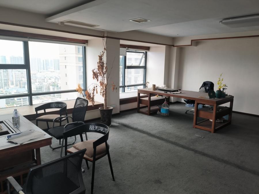 萬象新天地法拍房5號棟2501、2502、2505、2506號