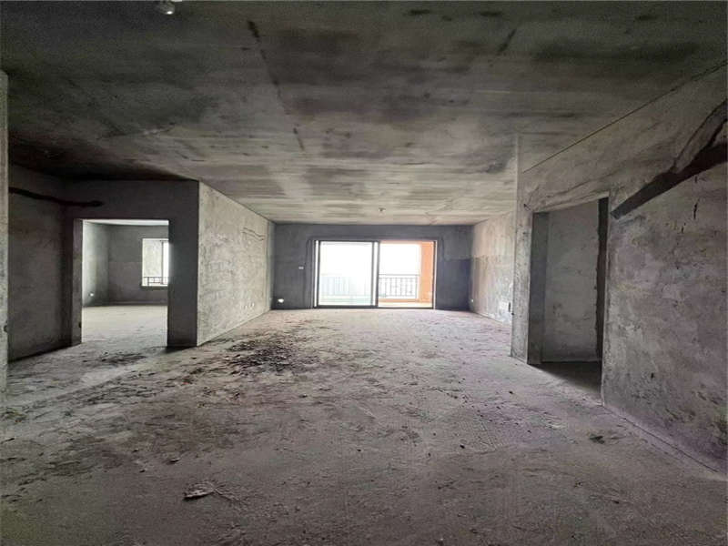 三一街區(qū)法拍房一期4、5棟2602號及地下室-1336號不動產（實勘地庫車位編號C073）