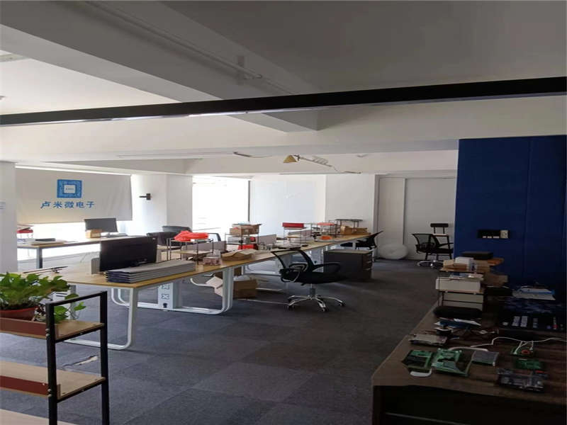 北辰鳳凰天階苑B1E1區(qū)法拍房1-10棟及地下車(chē)庫(kù)、連接平臺(tái)3040（雙學(xué)區(qū)）