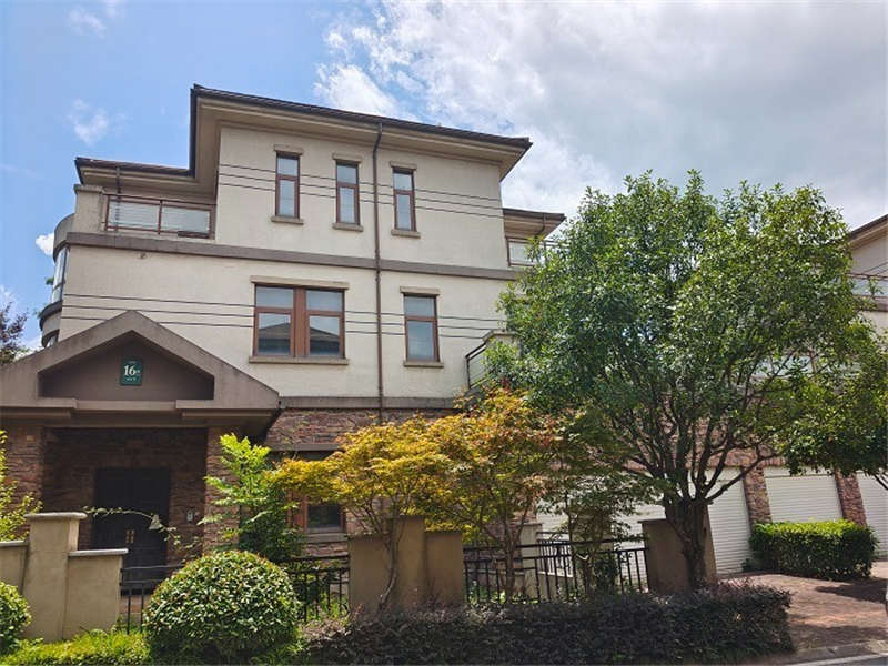 昆侖和府法拍房16棟102號(hào)（別墅）