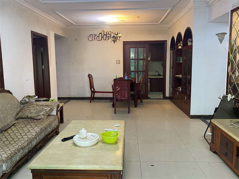 恒大名都法拍房20、21、22棟505室