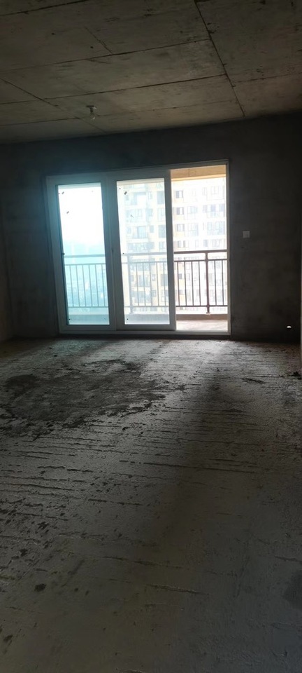 富興悅府（富興學(xué)府名?。┓ㄅ姆?#棟1805室