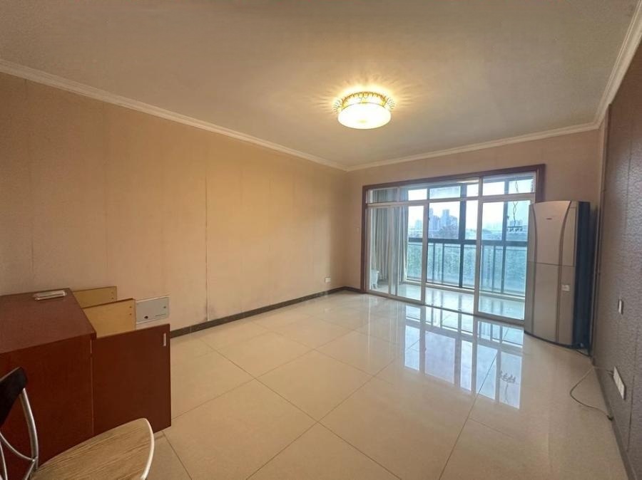 藏瓏湖上國(guó)際花園法拍房1-1、1-2、1-3棟6003