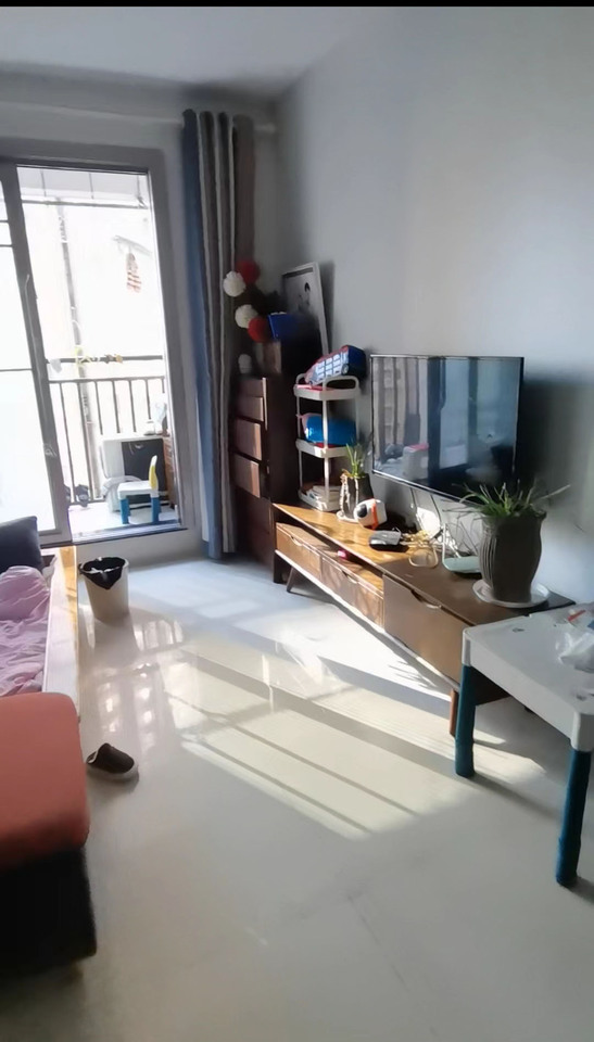 榮盛花語馨苑法拍房1棟1004號(hào)