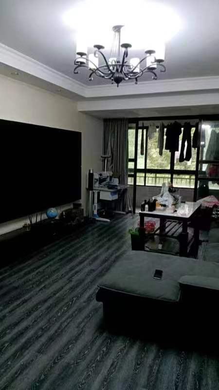 三一街區(qū)法拍房二期10、11棟405號(hào)