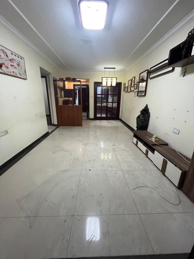 恒大城法拍房5、6、7棟703房