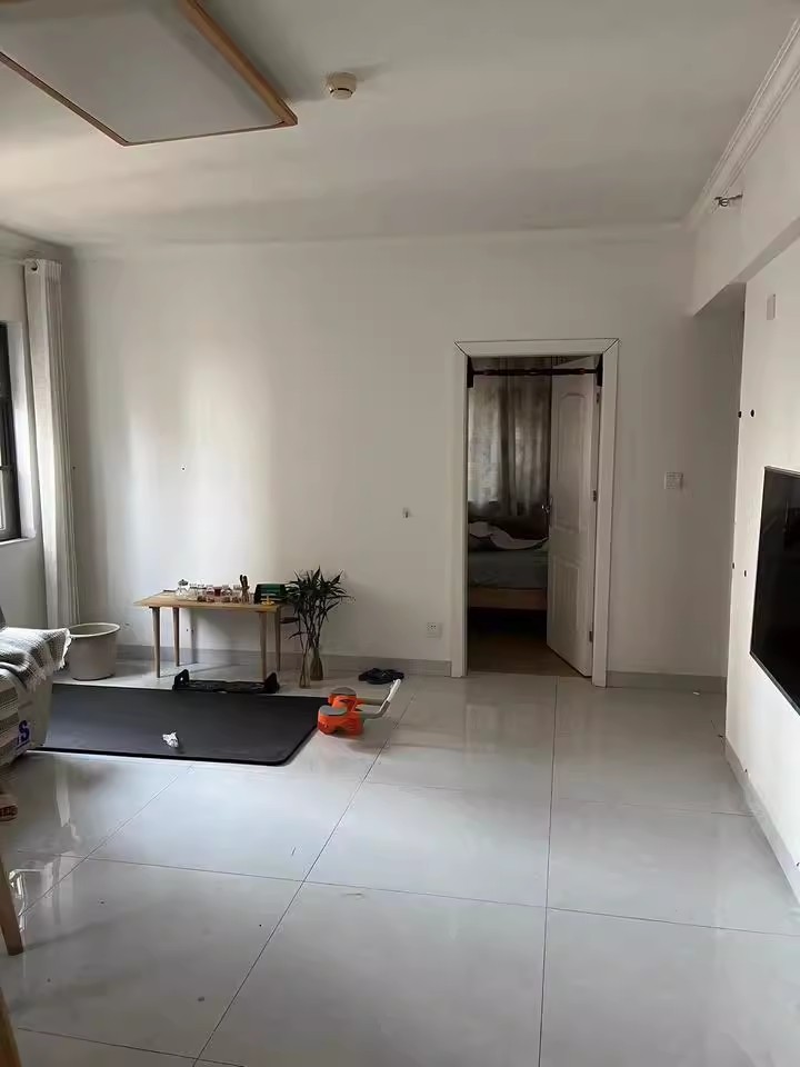 新長(zhǎng)海廣場(chǎng)（新長(zhǎng)海中心）法拍房C、D棟2111（實(shí)勘為D棟）