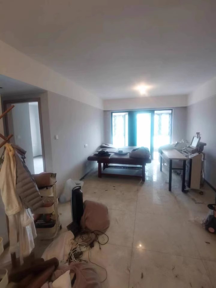 時(shí)代傾城五期（玫瑰園社區(qū)六）法拍房82#、83#棟1103室