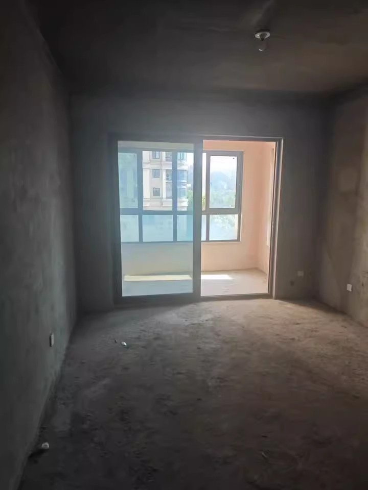 明昇壹城（明昇時代廣場）法拍房04地塊6棟303號（雙學區(qū)）