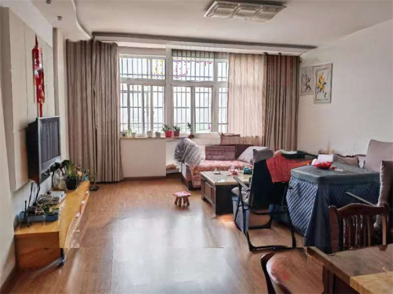 長沙師范學(xué)院金岸小區(qū)（長沙師范金岸小區(qū)教師住宅）法拍房8棟1106號(hào)