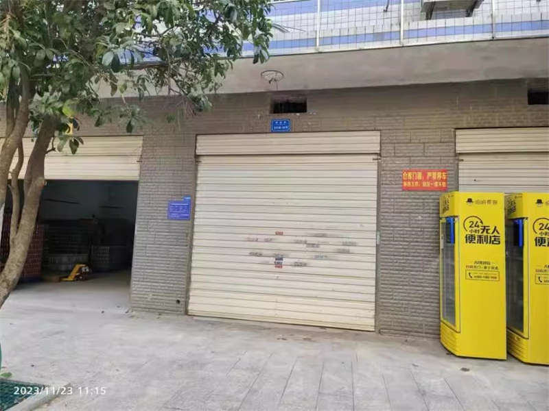 銀星小區(qū)法拍房D04棟102、202、302室