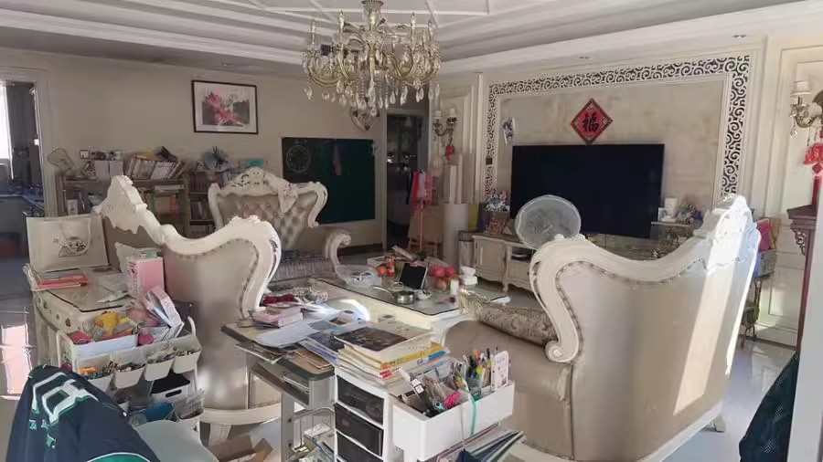 長沙奧林匹克花園法拍房17棟702號及室內(nèi)家具家電