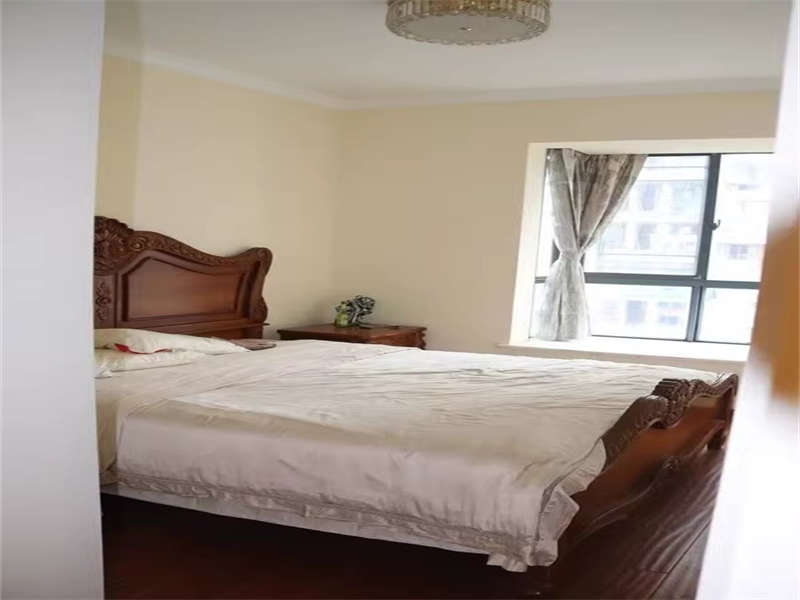 （江景 大陽(yáng)臺(tái) 雙學(xué)位）湘江豪庭法拍房3棟2704房