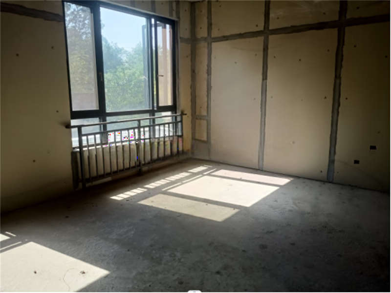 東能華府17棟101號(hào)（別墅）（共3套房，可單獨(dú)競拍）