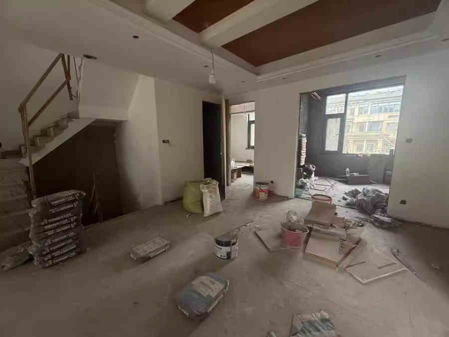 龍湖湘風原著法拍房98#棟106室（別墅）