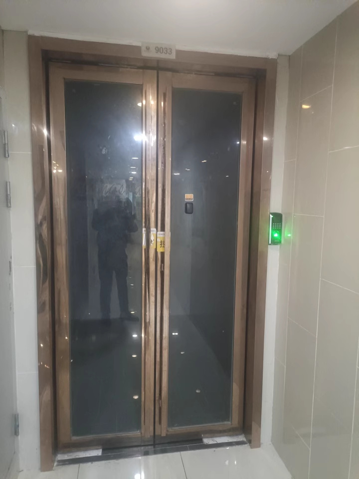 （大漏寫字樓）北辰鳳凰天階苑B1E1區(qū)法拍房B1E1區(qū)1-10棟及地下車庫、連接平臺9033