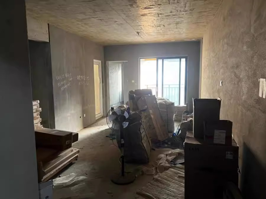 （雙學(xué)位）合能璞麗景園法拍房7棟504房及室內(nèi)物品