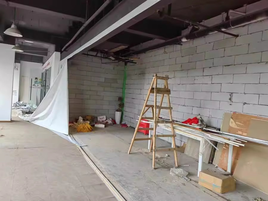 （大學(xué)城）南麓大廈法拍商業(yè)201號(hào)、202號(hào)