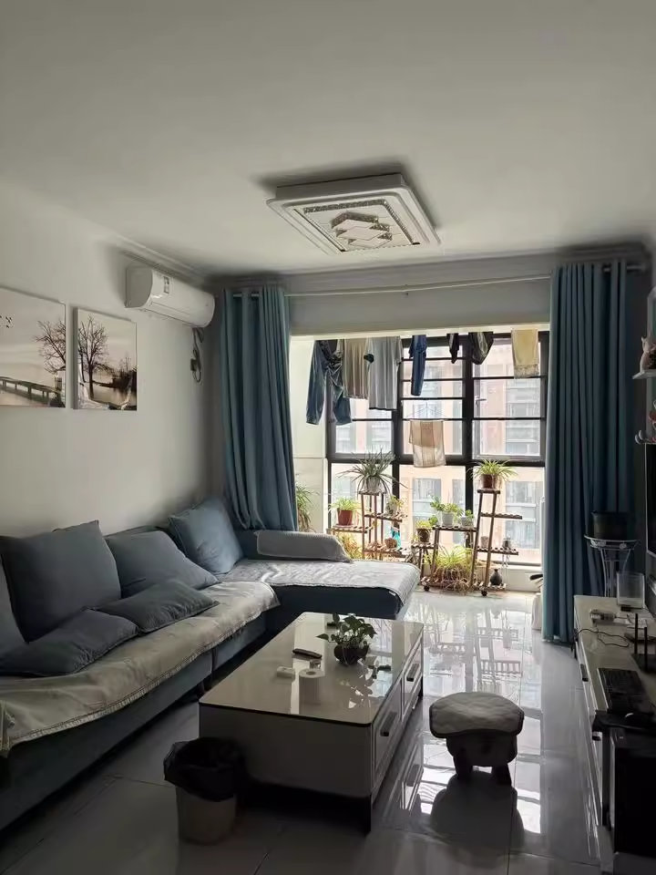 芙蓉萬國(guó)城MOMA（卓越匯富苑）法拍房1棟806室