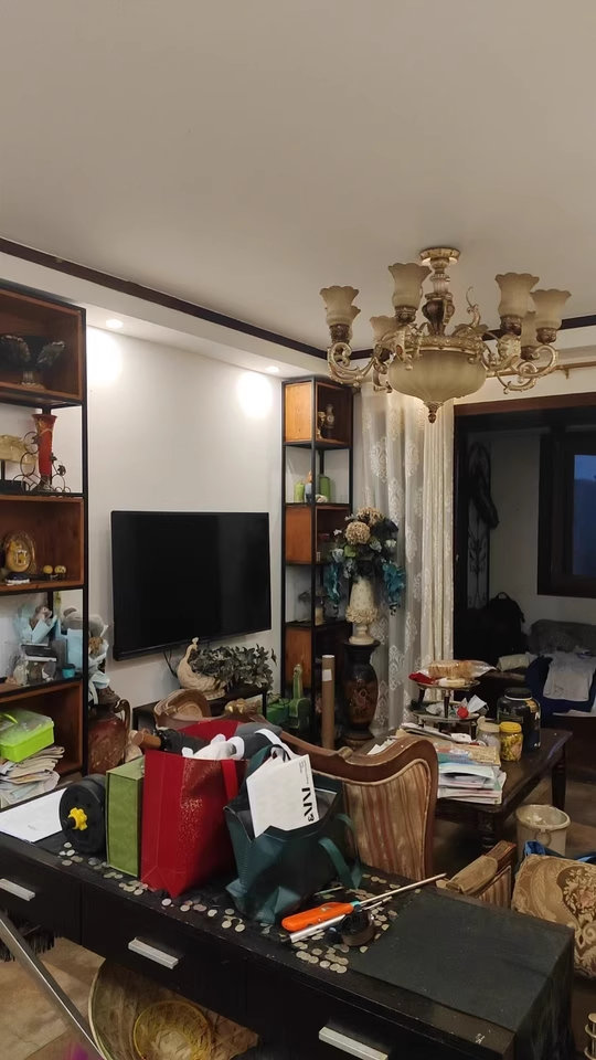 （雙學(xué)位）五礦萬境水岸和苑法拍房6棟3308房