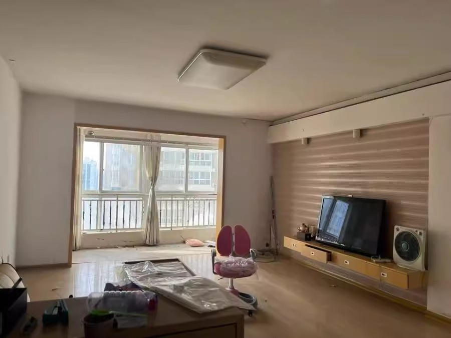 （八折地鐵口精裝五房）先鋒水韻花都（水韻花都家園）法拍房C棟1812號(hào)房